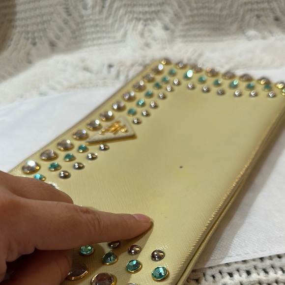 Prada Bag - Picture 6 of 17